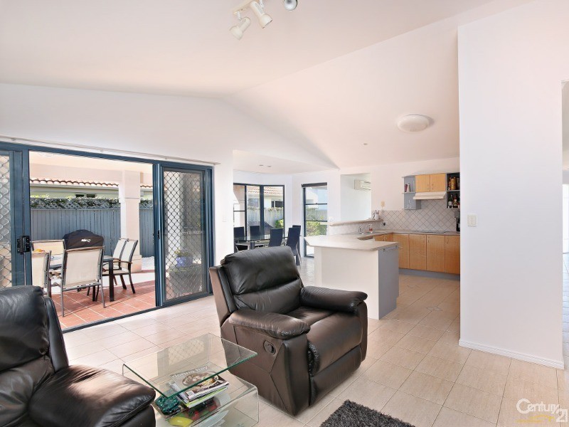 51  Glenfields Boulevard, Mountain Creek QLD 4557