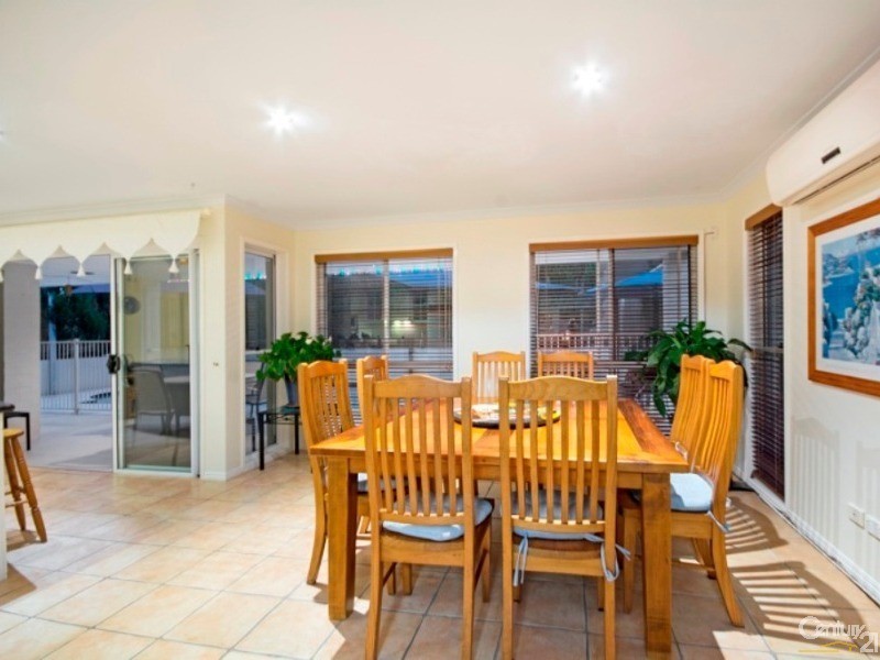 6 Crystal Waves Place, Alexandra Headland QLD 4572