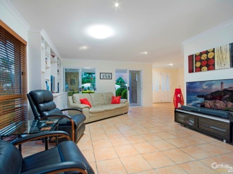 6 Crystal Waves Place, Alexandra Headland QLD 4572