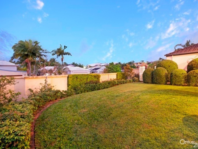 6 Crystal Waves Place, Alexandra Headland QLD 4572