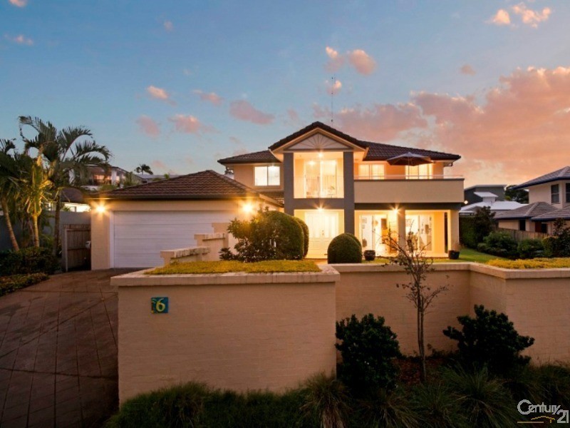 6 Crystal Waves Place, Alexandra Headland QLD 4572