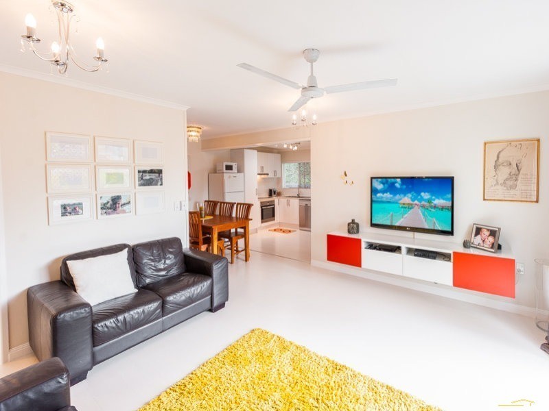 25 Hinley Avenue, Maroochydore QLD 4558