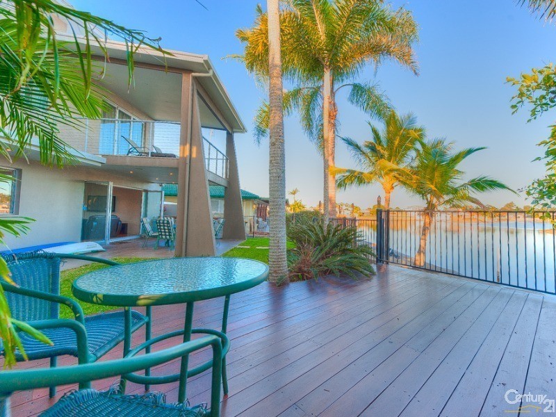 35 Summer Drive, Maroochydore QLD 4558