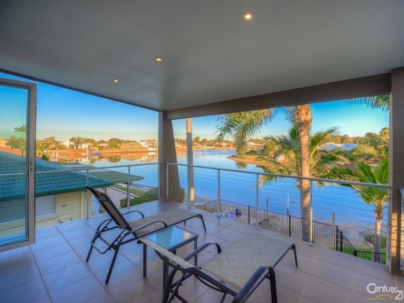 35 Summer Drive, Maroochydore QLD 4558