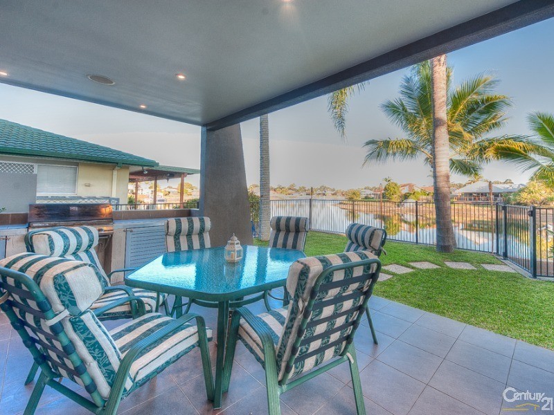 35 Summer Drive, Maroochydore QLD 4558