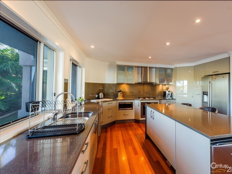 35 Summer Drive, Maroochydore QLD 4558