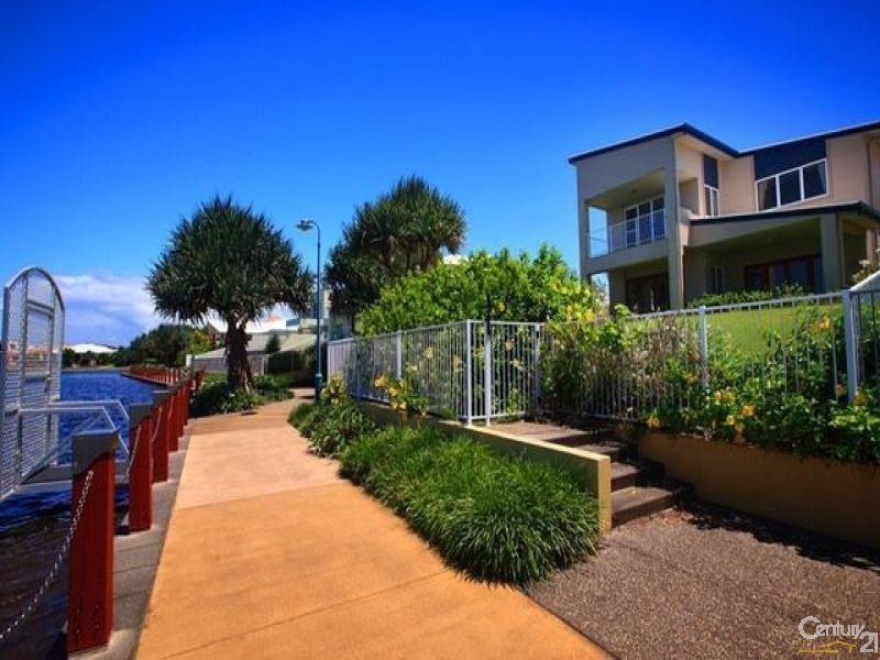 4 Teneriffe Court, Parrearra QLD 4575