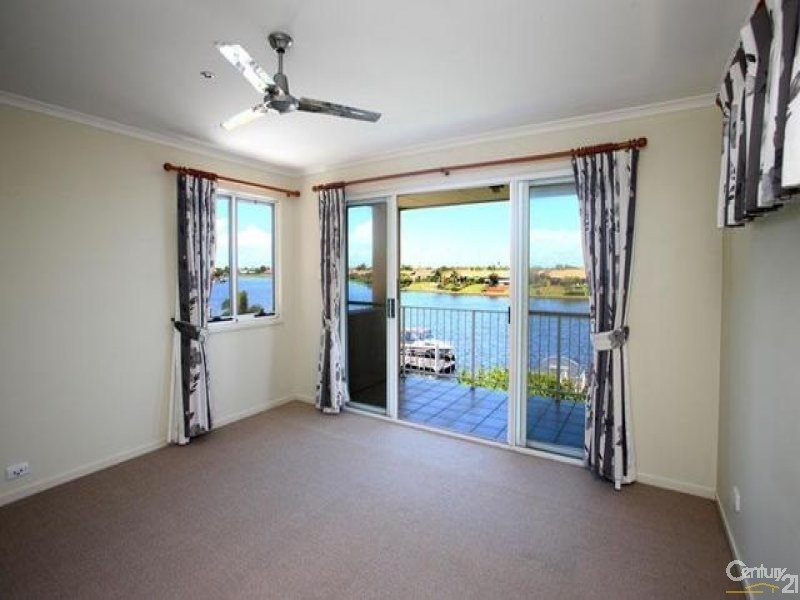 4 Teneriffe Court, Parrearra QLD 4575