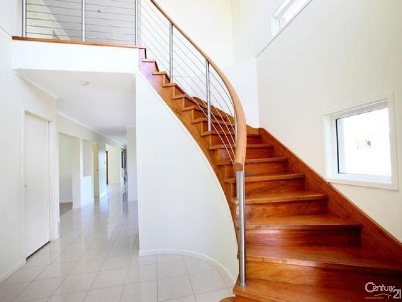 4 Teneriffe Court, Parrearra QLD 4575