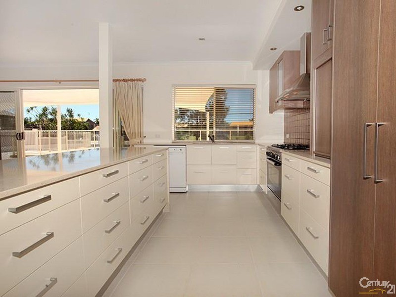 10 Kononda Court, Mooloolaba QLD 4557