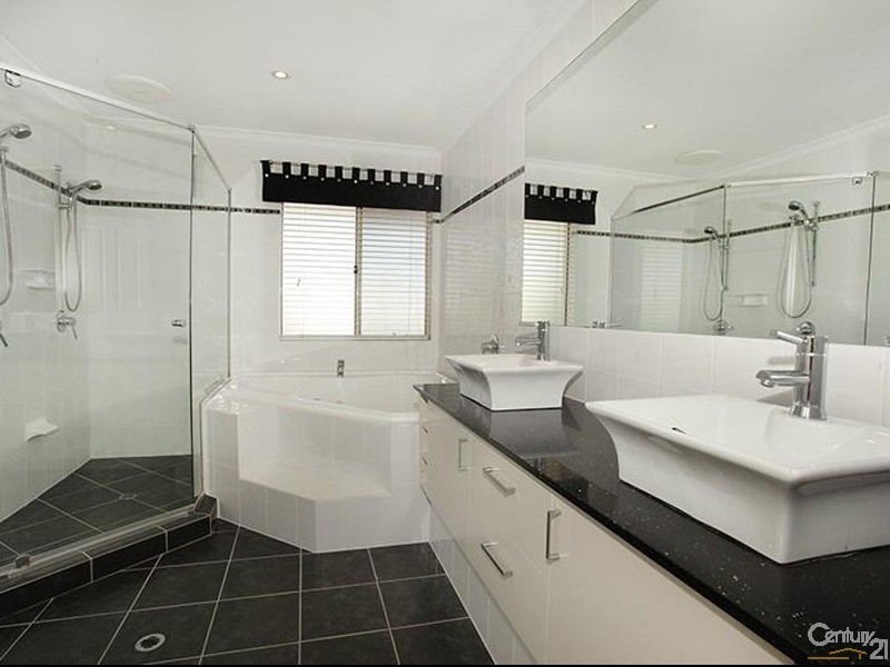 10 Kononda Court, Mooloolaba QLD 4557