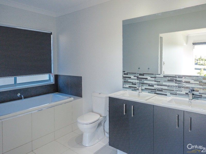 15 Mackeral Street, Mountain Creek QLD 4557