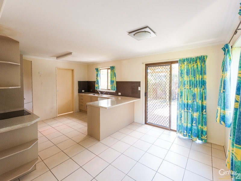 20 Lawrence Street, Mooloolaba QLD 4557