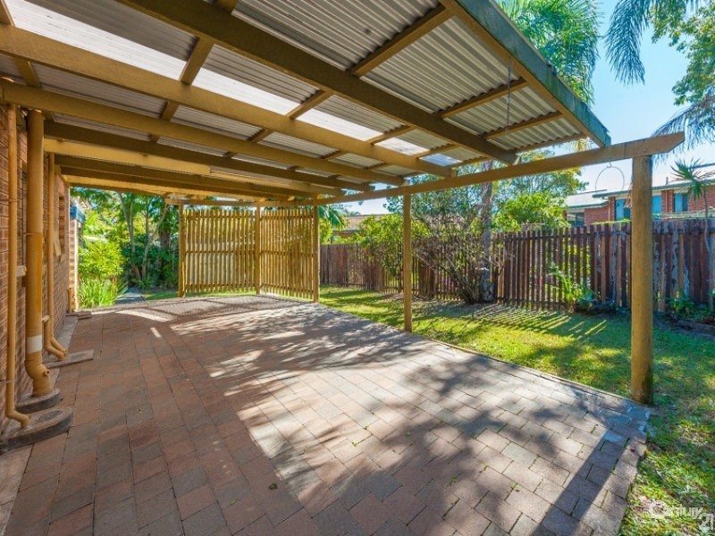 20 Lawrence Street, Mooloolaba QLD 4557