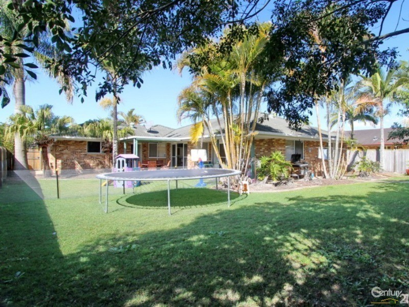 2  Applegum Place, Mountain Creek QLD 4557