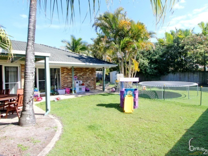 2  Applegum Place, Mountain Creek QLD 4557