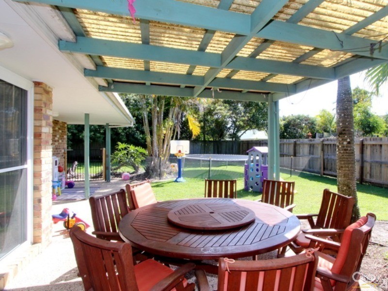 2  Applegum Place, Mountain Creek QLD 4557