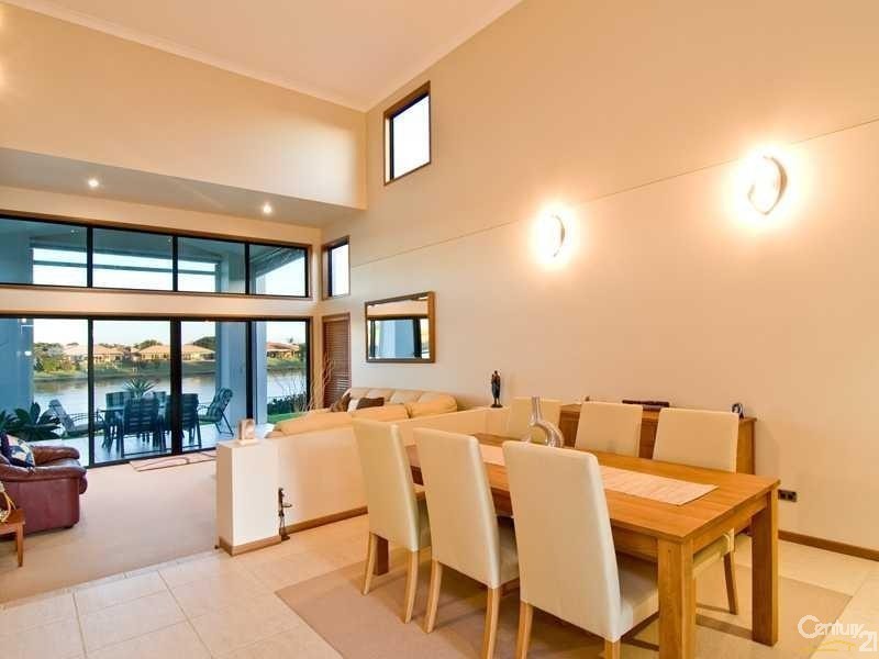 16 Bahamas Circuit, Kawana Island QLD 4575