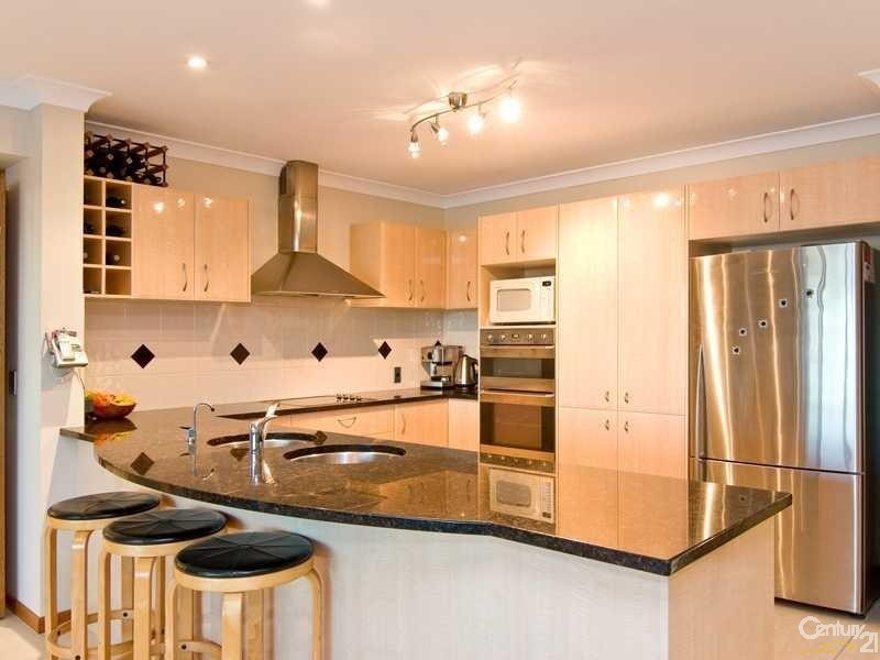 16 Bahamas Circuit, Kawana Island QLD 4575