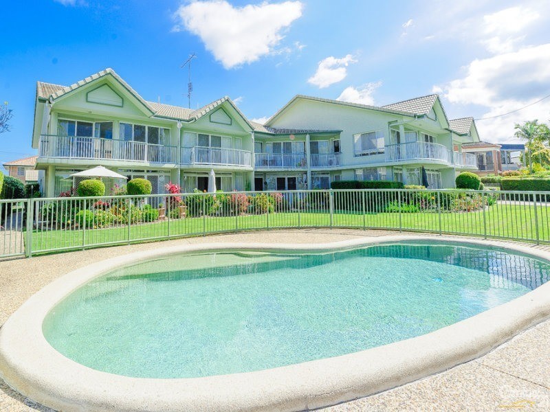 9/35 Bradman Avenue, Maroochydore QLD 4558