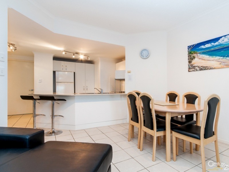 1/2 Picnic Point Esplanade, Maroochydore QLD 4558