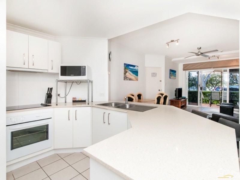 1/2 Picnic Point Esplanade, Maroochydore QLD 4558