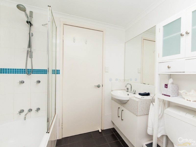 1/2 Picnic Point Esplanade, Maroochydore QLD 4558