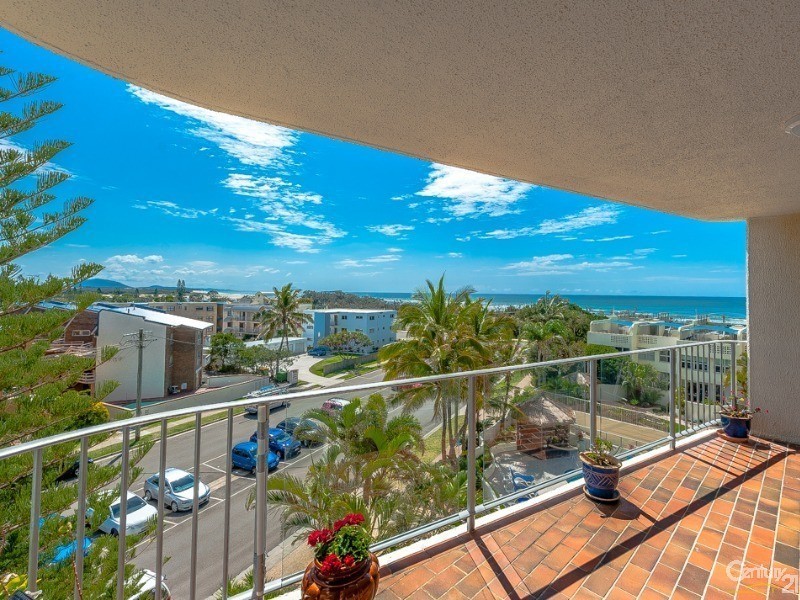 24/19 Memorial Avenue, Maroochydore QLD 4558