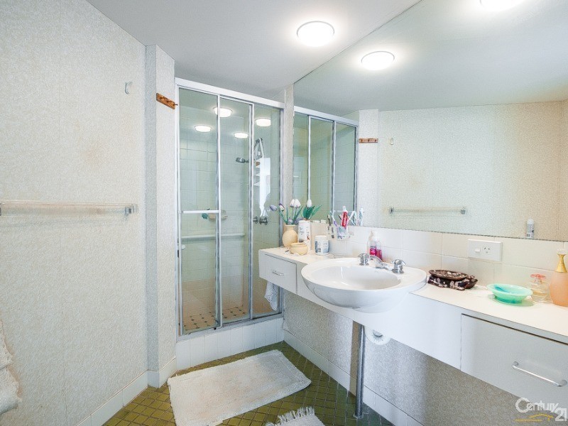 24/19 Memorial Avenue, Maroochydore QLD 4558