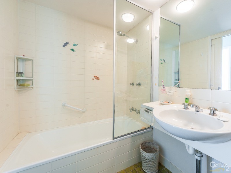 24/19 Memorial Avenue, Maroochydore QLD 4558