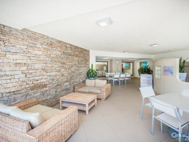 24/19 Memorial Avenue, Maroochydore QLD 4558