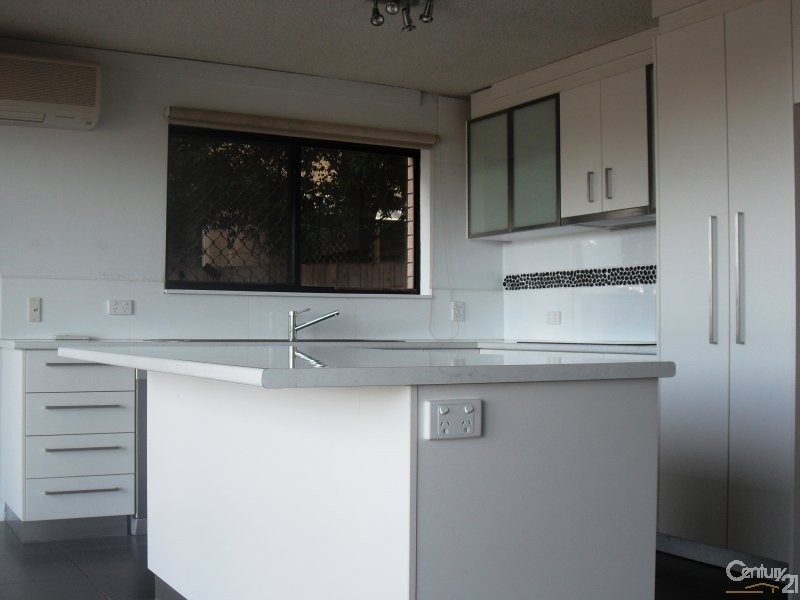 1/14 Kalinda Avenue, Mooloolaba QLD 4557