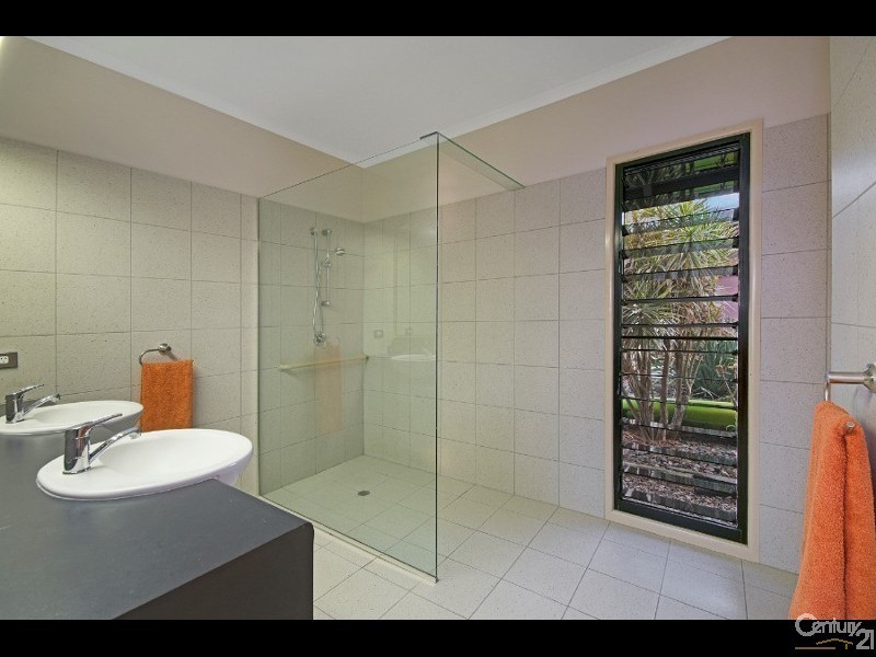 7 Kumbada Court, Minyama QLD 4575