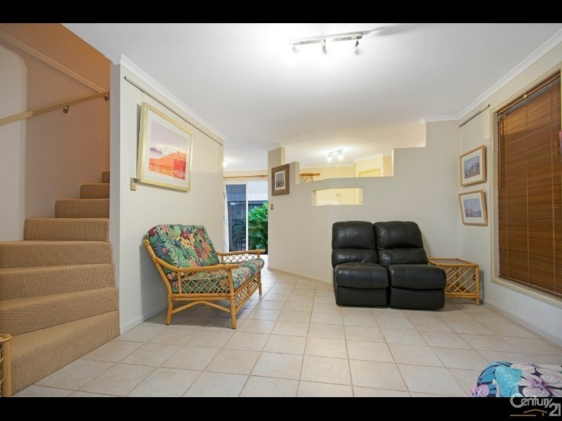 7 Kumbada Court, Minyama QLD 4575