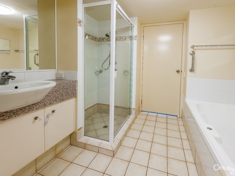 201/98 Alexandra Parade, Alexandra Headland QLD 4572