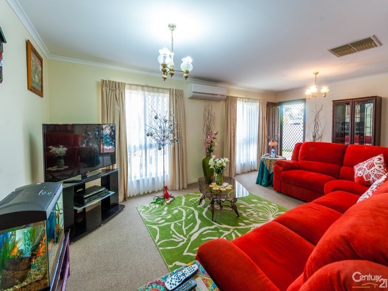 28 Summer Drive, Maroochydore QLD 4558