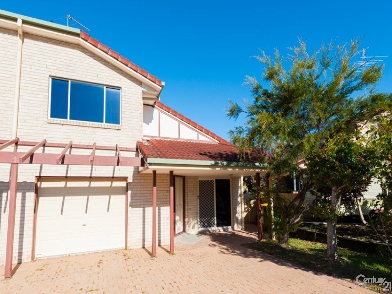 2/9 Hoop Court, Maroochydore QLD 4558