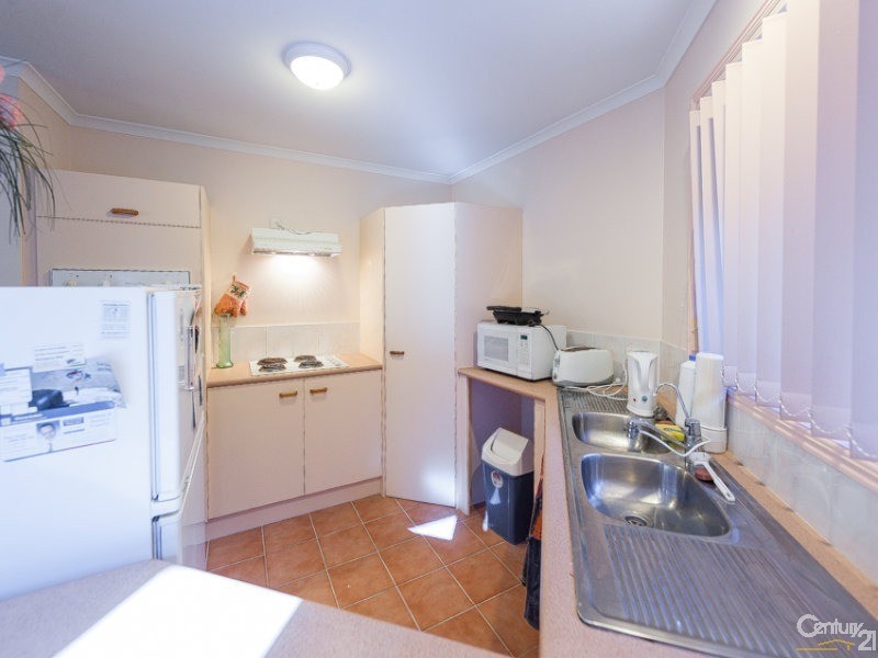 2/9 Hoop Court, Maroochydore QLD 4558