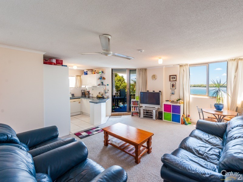 4/150 Duporth Avenue, Maroochydore QLD 4558