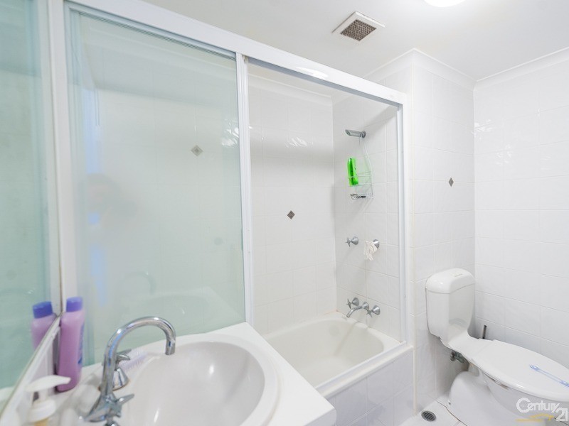 4/150 Duporth Avenue, Maroochydore QLD 4558