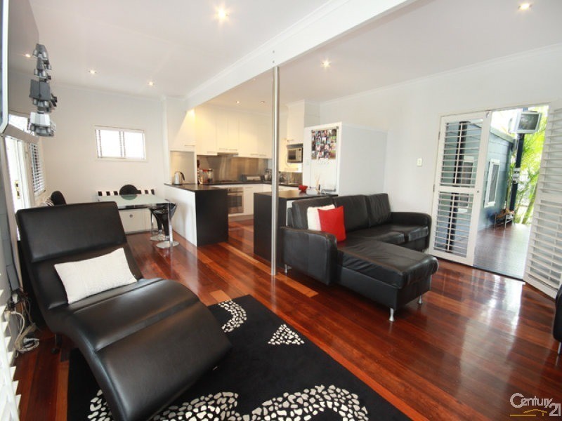 30 Maroubra Street, Maroochydore QLD 4558