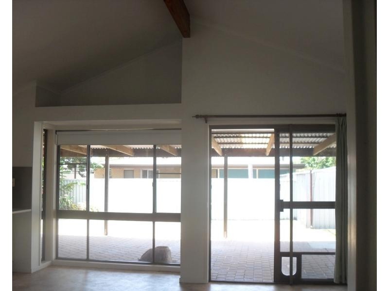 229 Nicklin Way, Warana QLD 4575