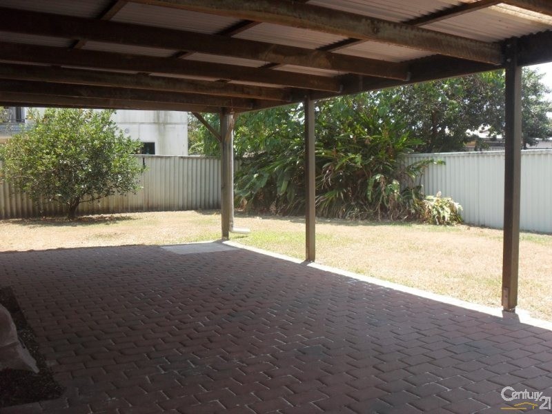 229 Nicklin Way, Warana QLD 4575