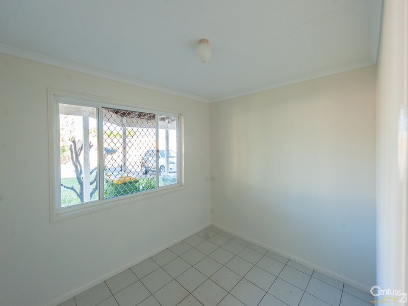 4 Stanley Street, Dicky Beach QLD 4551