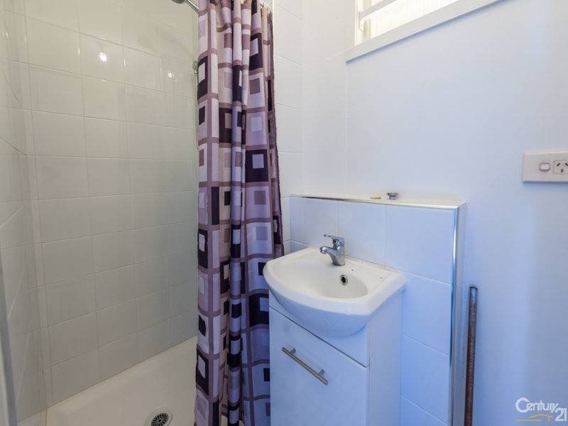 4 Stanley Street, Dicky Beach QLD 4551