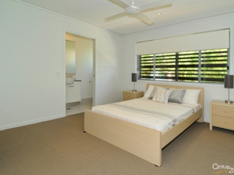 2/109 Duporth Avenue, Maroochydore QLD 4558