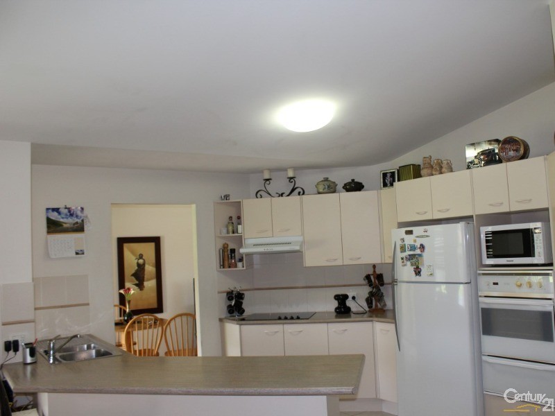 42 Mountain Ash Drive, Mountain Creek QLD 4557