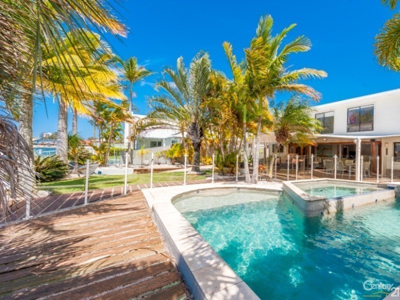 32 Tepequar Drive, Maroochydore QLD 4558