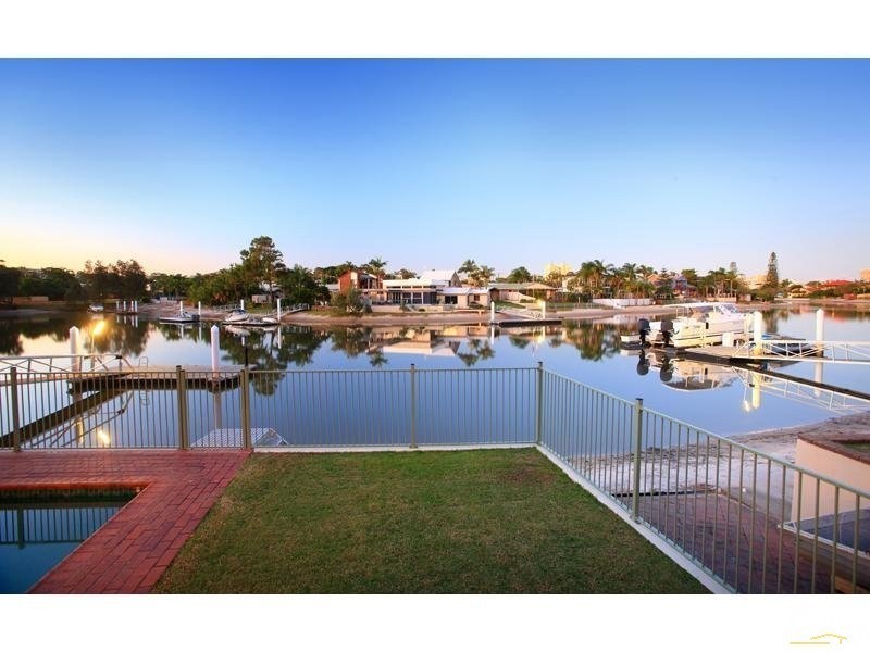 11 Yallanga Place, Mooloolaba QLD 4557