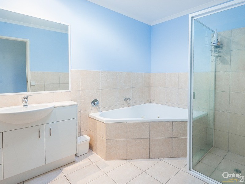 5/77 Memorial Avenue, Maroochydore QLD 4558